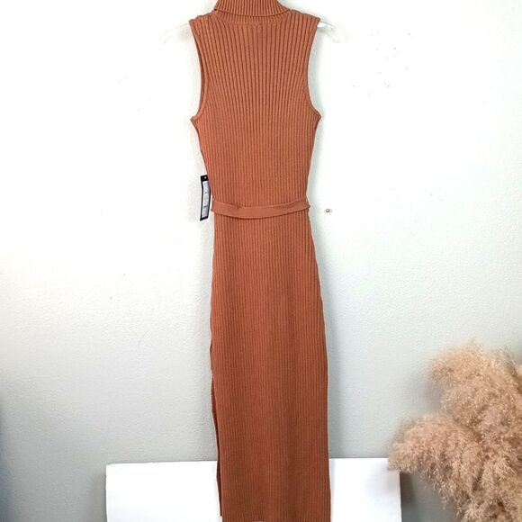 Women's BeBe tobacco brown sleeveless turtle neck cable knit midi dress sz M - Picture 9 of 13